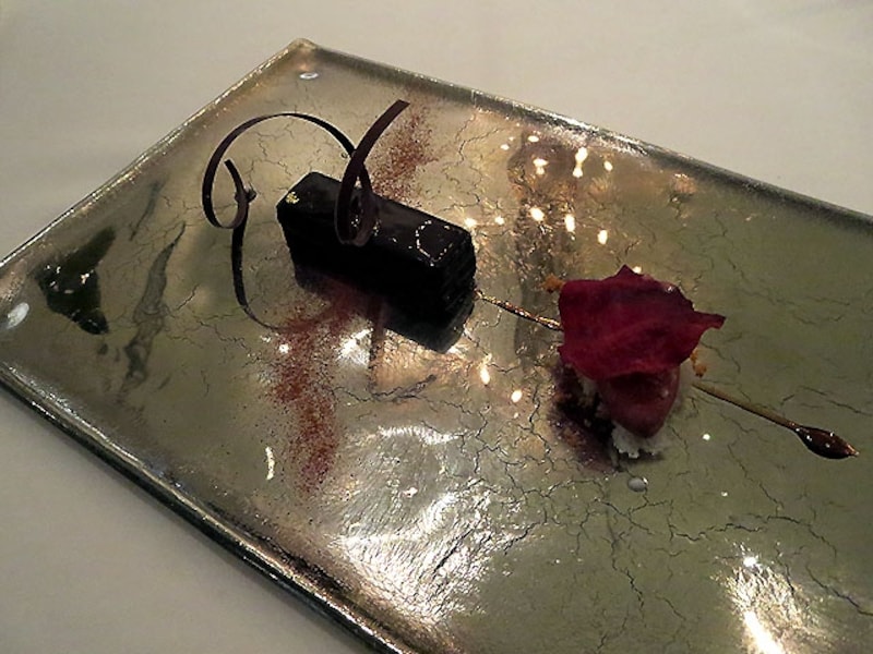 ロイヤル・チョコレート ビーツと牛乳の異色のコラボ