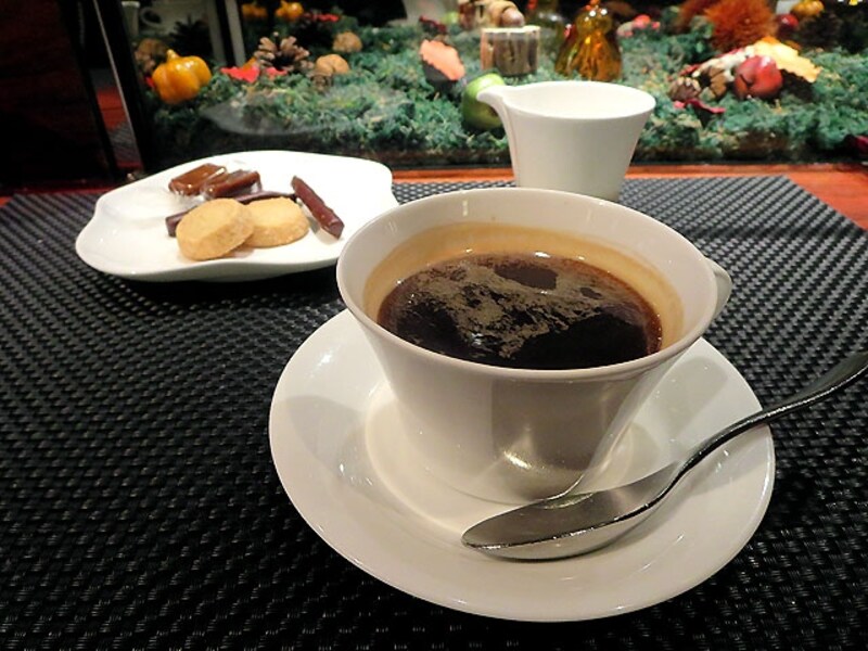 コーヒー、紅茶、又はエスプレッソ ミニャルディーズと共に