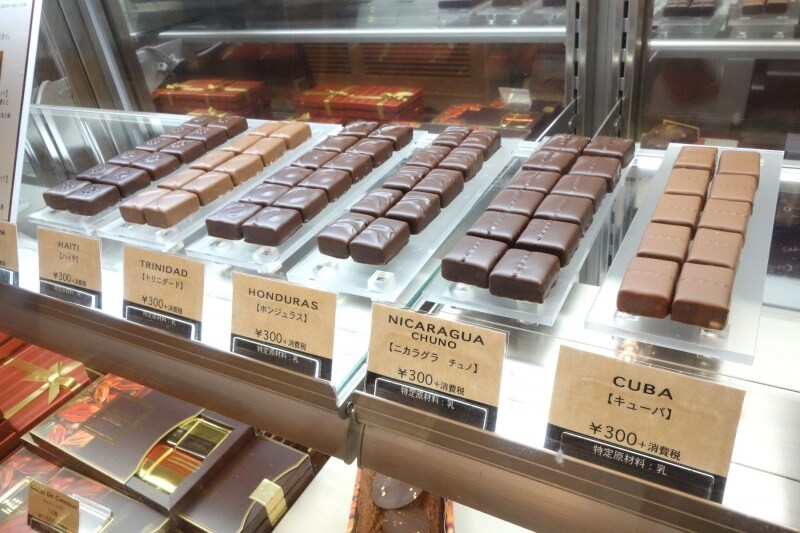 産地別ショコラを使ったボンボンショコラ