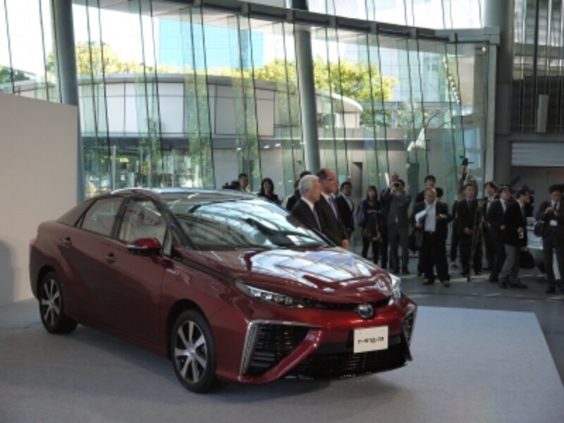 トヨタ・MIRAI