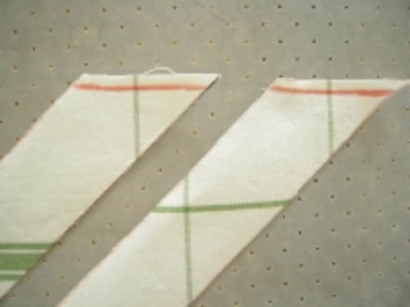 布目方向が同じになるように布を置きます