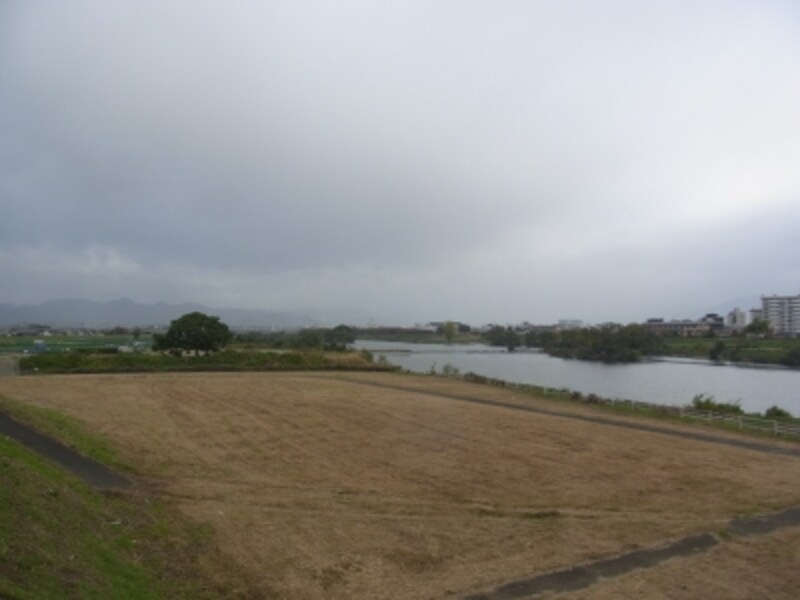 つむぎの街、洛西口、桂川