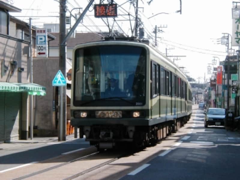 腰越駅と江ノ島駅の間の路面電車区間