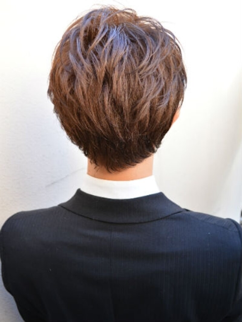 出来る男のアップバングビジネススタイル