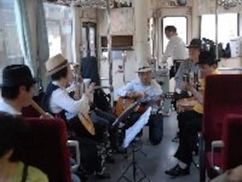 爽やかな演奏で盛り上がる音楽列車