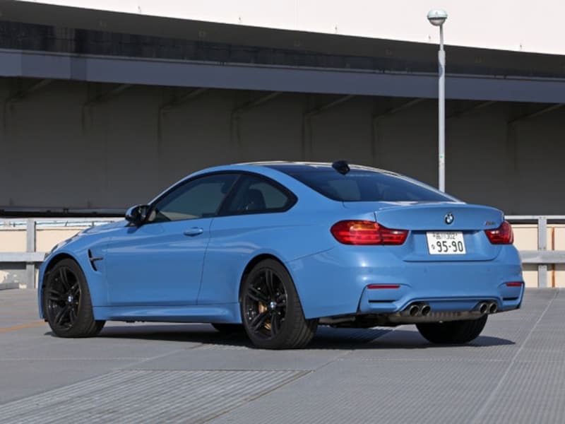 BMW M4クーペ