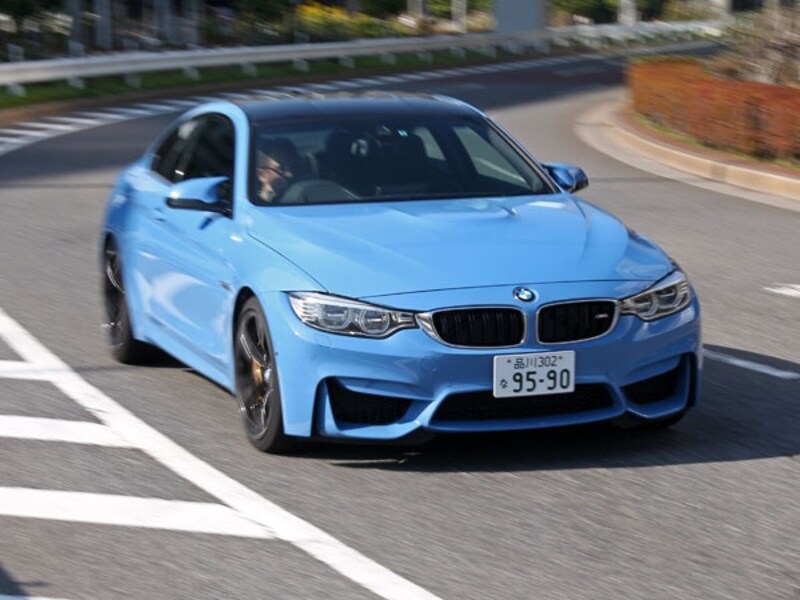 BMW M4クーペ