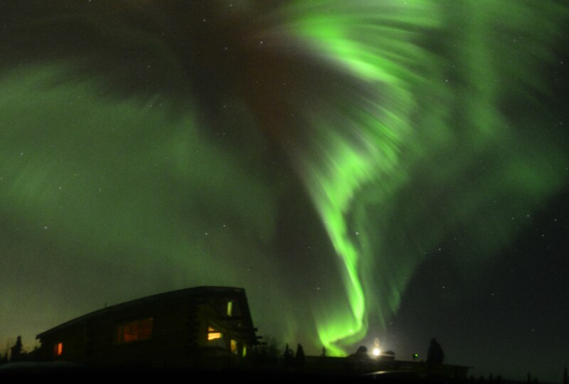 アラスカ・フェアバンクスで観測されたオーロラ画像（写真提供undefined国立極地研究所）