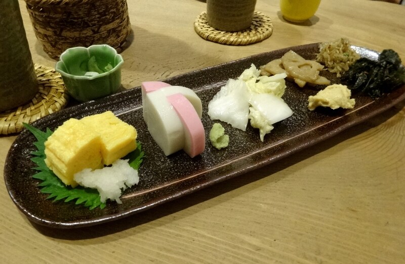 いろんなものが少しずつのっている