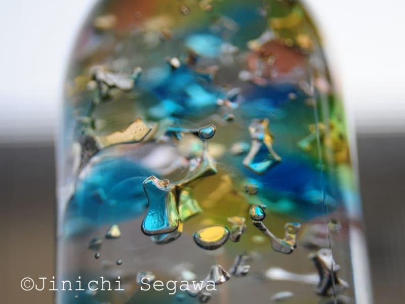 ガラス越しに撮影