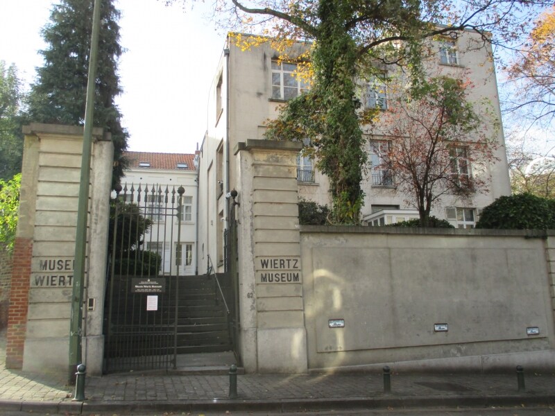 ゆっくり鑑賞できるこじんまりした美術館だ