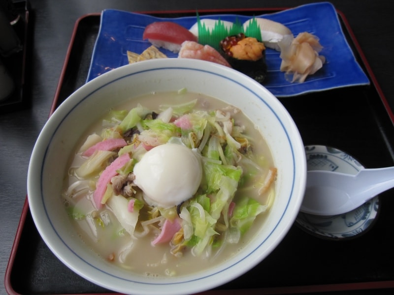 ちゃんぽんとお寿司