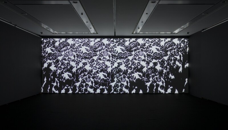 大崎のぶゆき《dimension wall》 2012  映像インスタレーション