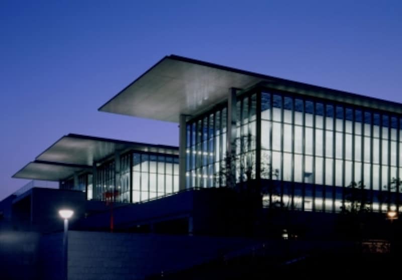 兵庫県立美術館undefined夜景