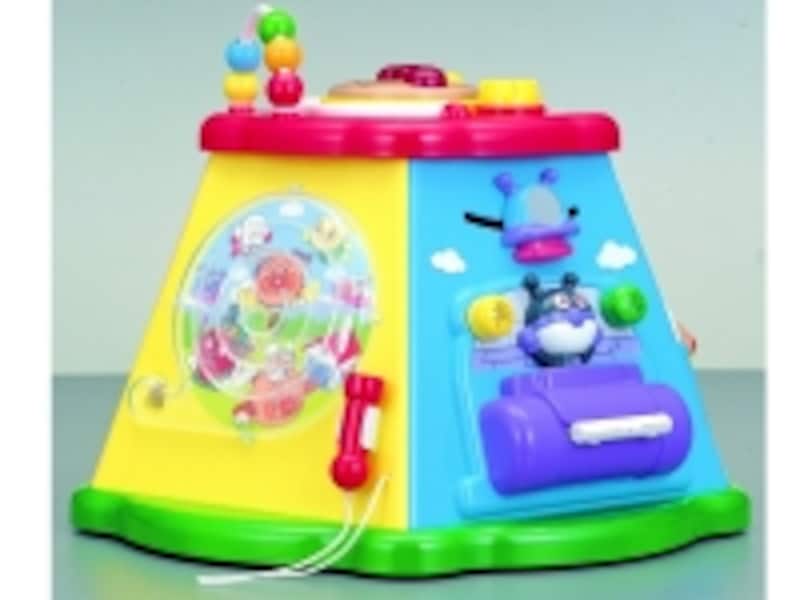 マグネット迷路やトイレットペーパーなども楽しめます