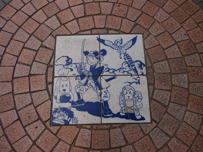 次のタイルを見れば、ストーリーが進んでいたりする。