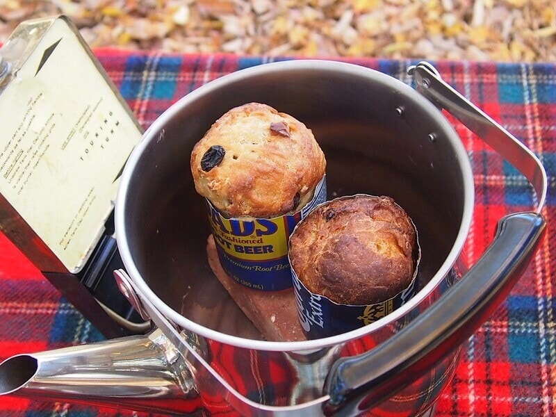 ヤカンの中でパンが焼き上がりました!