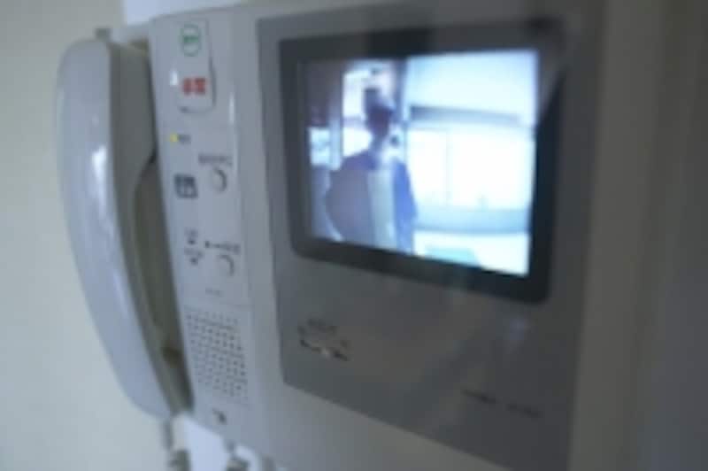 目上の方からのお招きは、モニタに映る自分を想像して