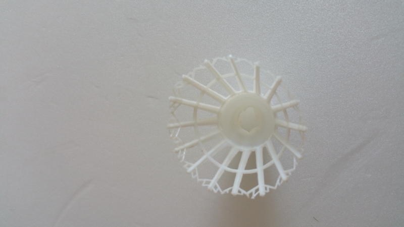 バトミントンの羽