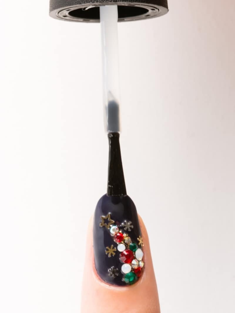 トップコートでアートが長持ち