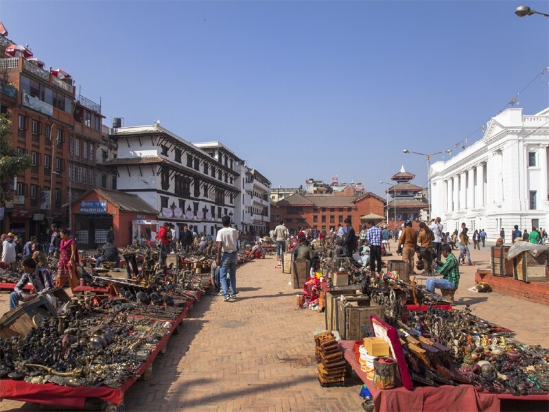 バサンタプール蚤の市