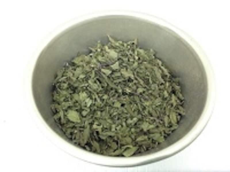 ペパーミントの葉はエッセンシャルオイルと同じくスーッとした香りが心地よい