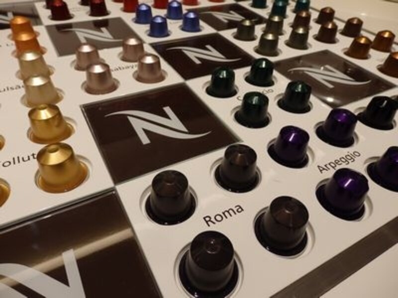 高品質なスペシャリティコーヒーが20種類以上もそろったコーヒーカプセル「グラン・クリュ」もセットで贈ればさらに喜ばれそう