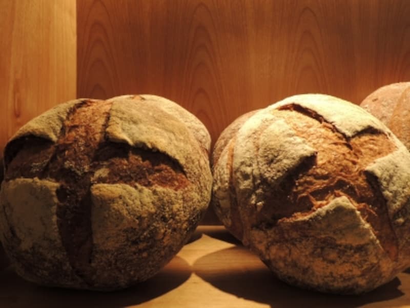 国産小麦のカンパーニュ