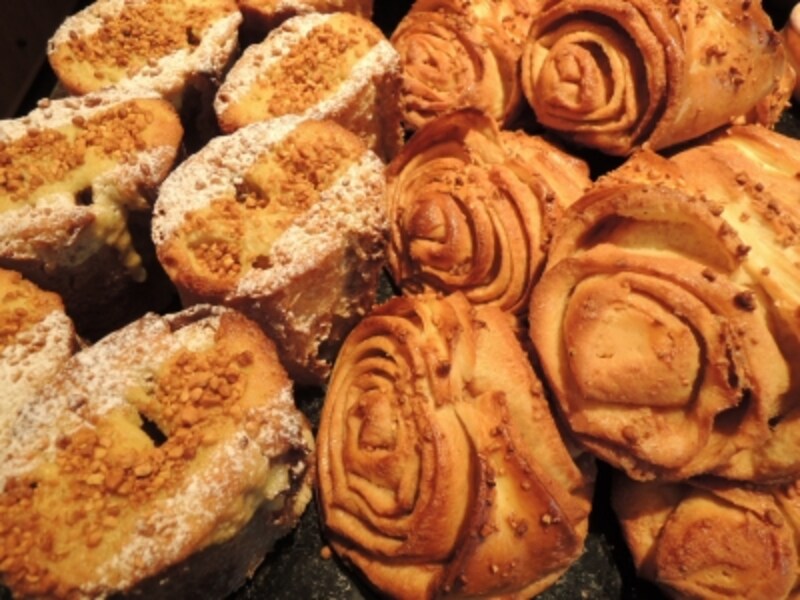 ボストックとシナモンロール