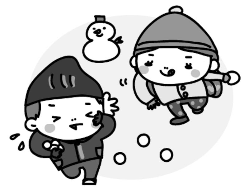【モノクロ】雪合戦を楽しむ子どもたちです。