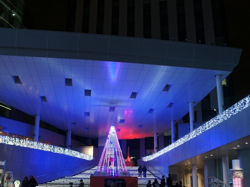 『ILLUMINATION WITH RED』