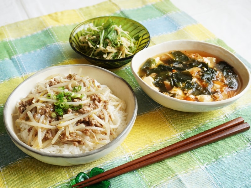 豚ともやしのあんかけ丼定食の献立と段取り