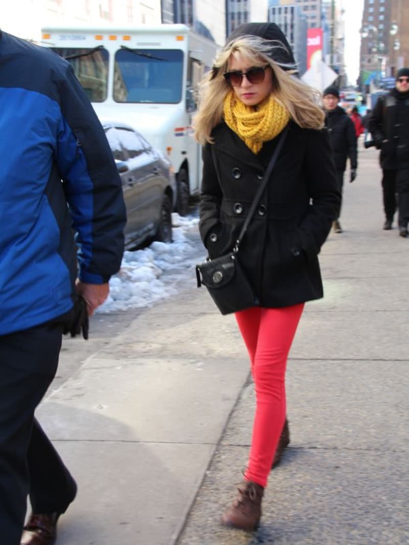 マスタードイエローマフラーundefined(c)Rie Miyata