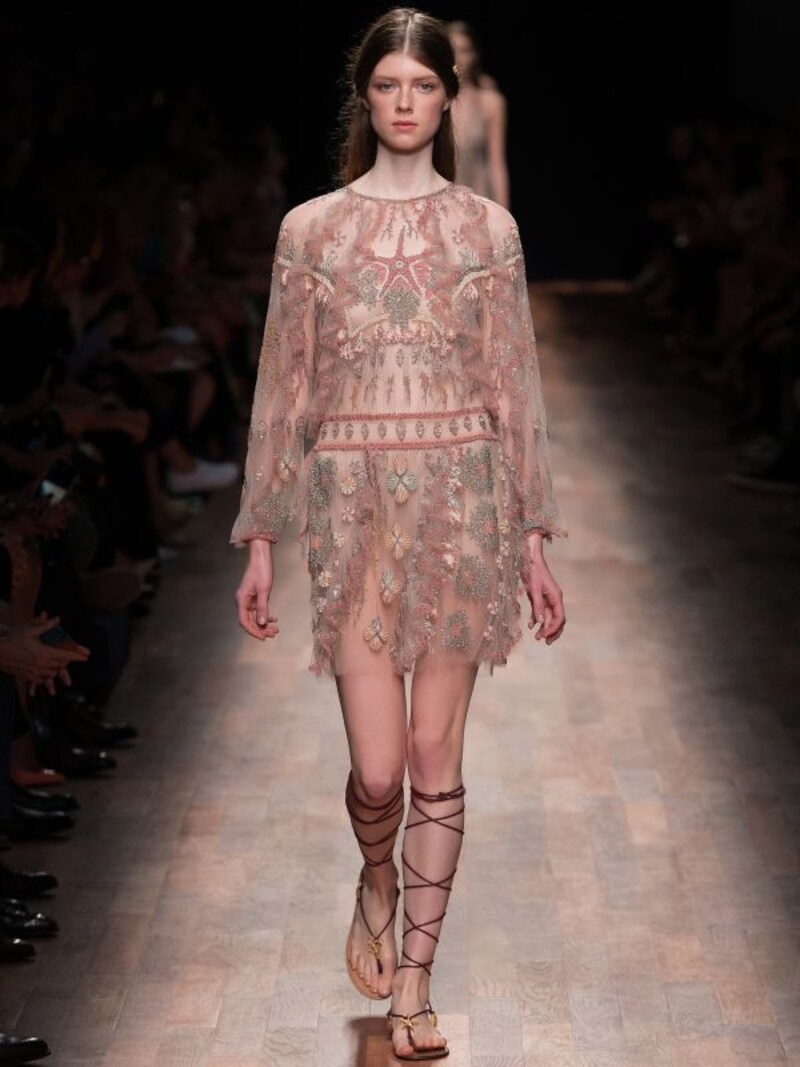 VALENTINO 2015年春夏パリコレクション