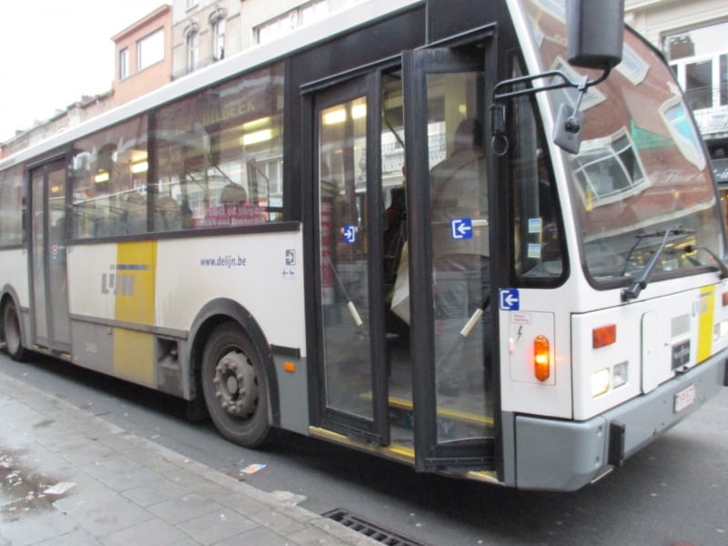 運行本数が多く、英語も通じやすい