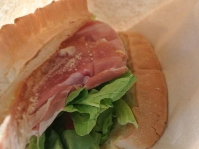 マンハッタンベーカリーは朝7時～。ホテルの朝ごはんもよいですが、たまには外の朝ごはんも旅ならでは！