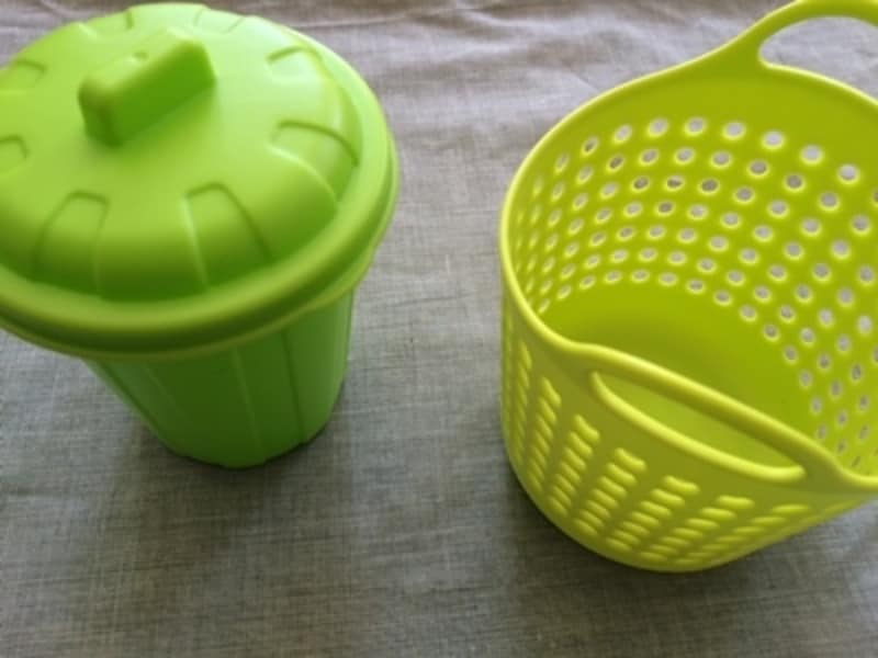 100円ショップセリアのペン立て