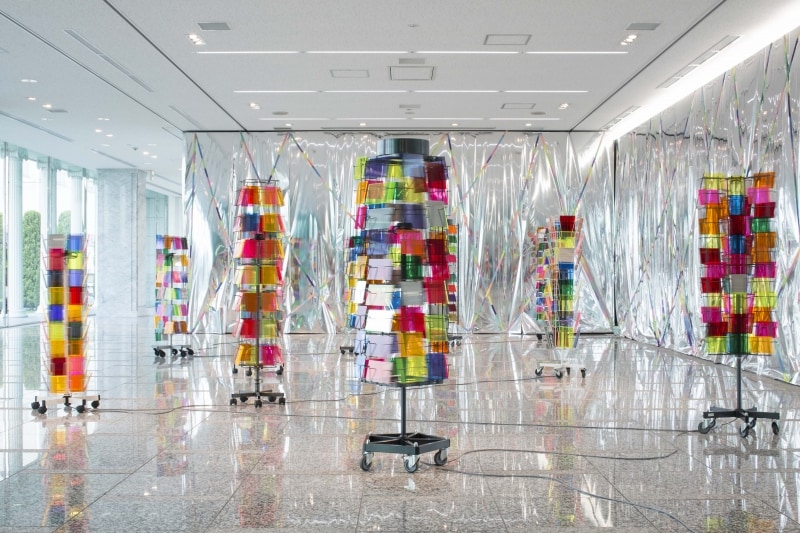 鬼頭健吾《active galaxy》undefined2014年undefinedガトーフェスタ ハラダ 本社ギャラリーでの展示風景undefined撮影：木暮伸也