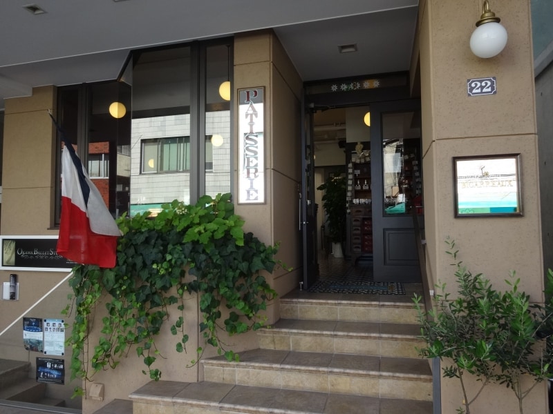 「パティスリー ビガロー」の店舗外観