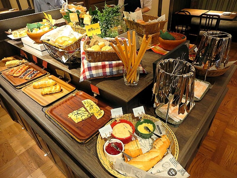 カフェ ランブータン ブッフェ台