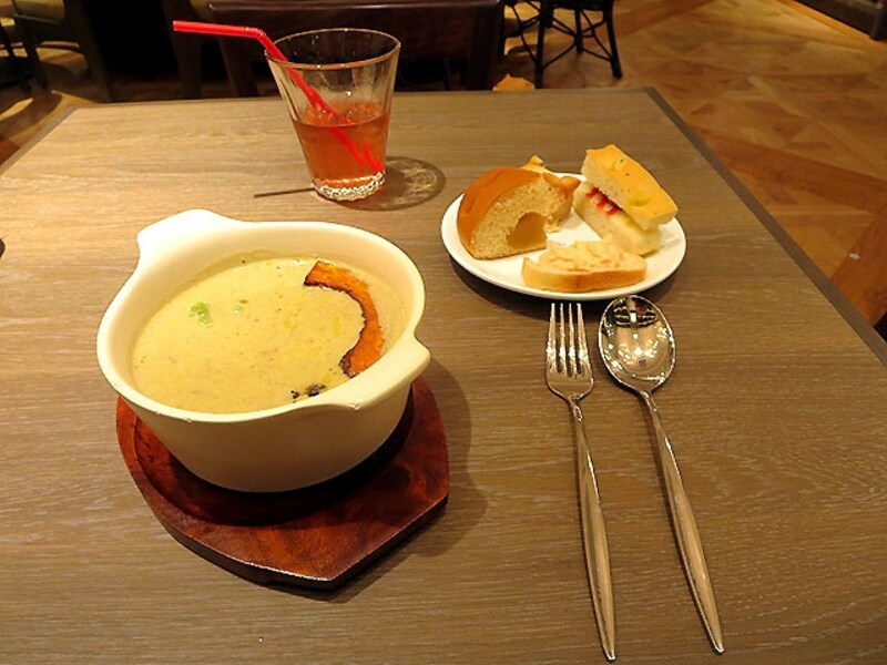 カフェ ランブータン カレー