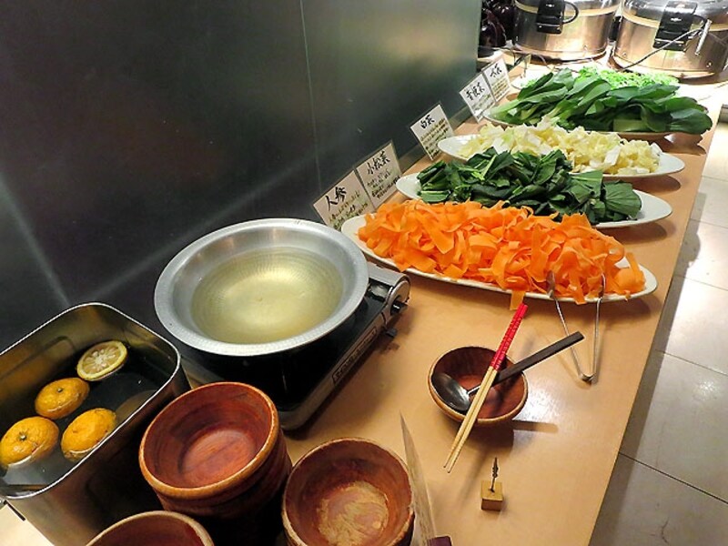 畑の厨 膳丸 新宿店 野菜しゃぶしゃぶ