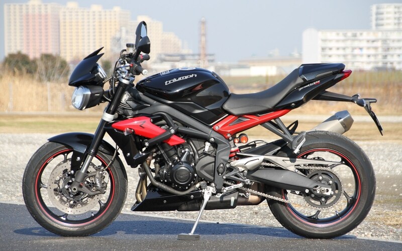 トライアンフ ストリートトリプルR / レフトビュー