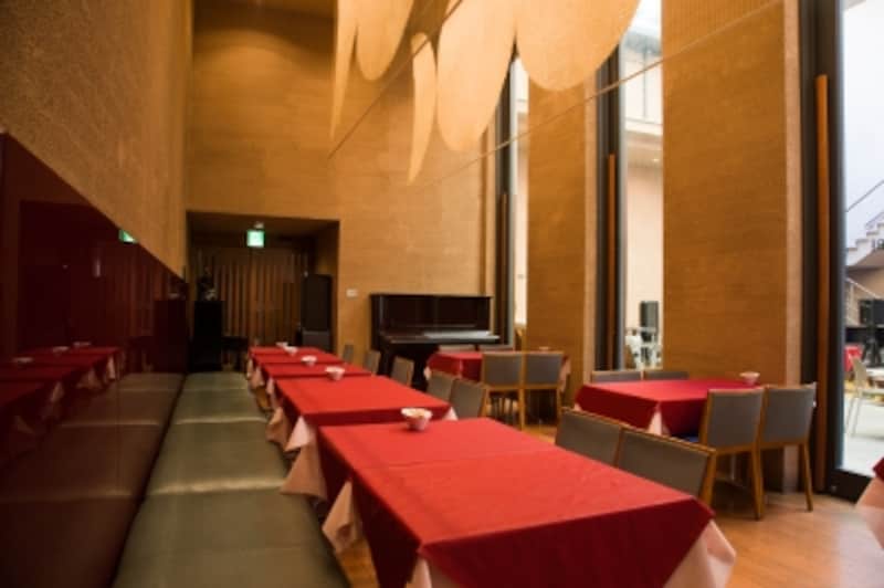 「アートサロン」が開催されるカフェ