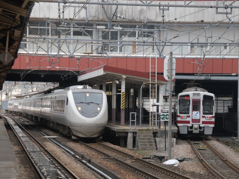 越後湯沢駅のはくたか