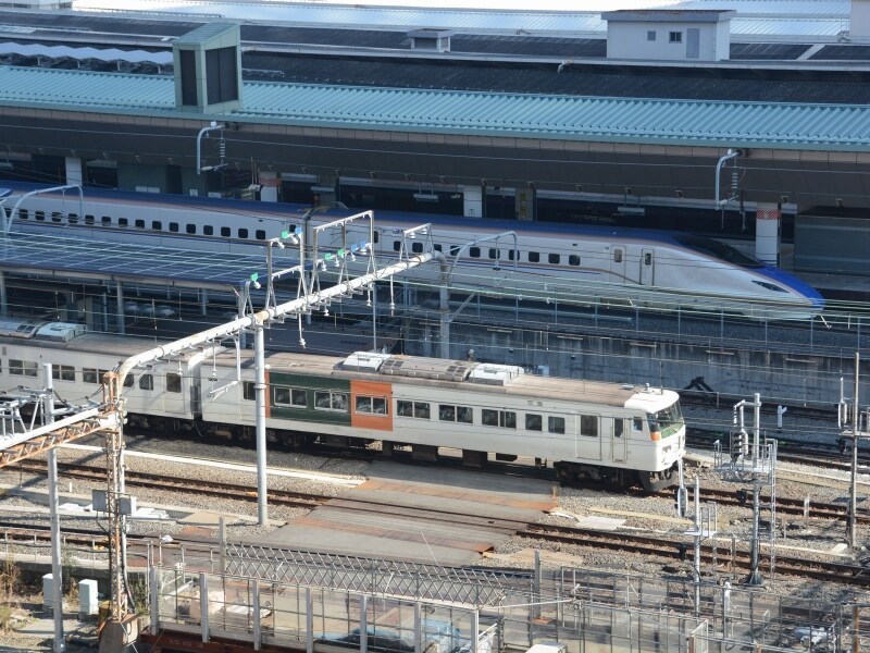 いよいよ北陸新幹線も発着