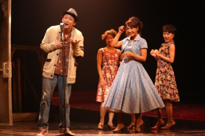 『メンフィス』左からヒューイ役・山本耕史、フェリシア役・濱田めぐみundefined撮影：田中亜紀