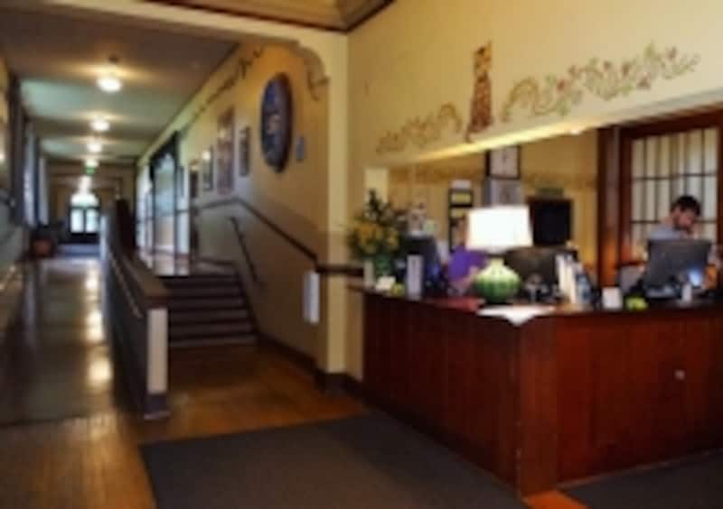 ホテルのフロント