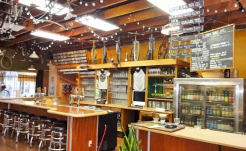 バーカウンターの写真