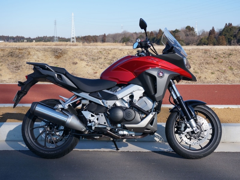 VFR800Xサイドビュー